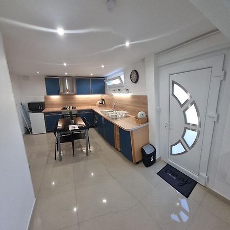 Studio Arena - Groupama Stadium Lyon Meyzieu Luaran gambar