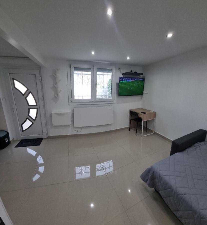 Studio Arena - Groupama Stadium Lyon Meyzieu Luaran gambar
